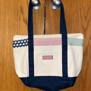 Vineyard Vines tote bag
